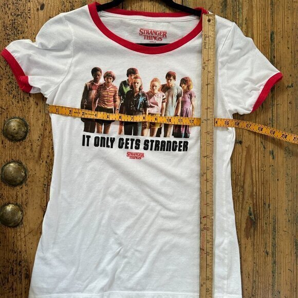Stranger Things White‎ T-Shirt  Size Medium, stranger things, graphic t-shirt - Picture 5 of 5